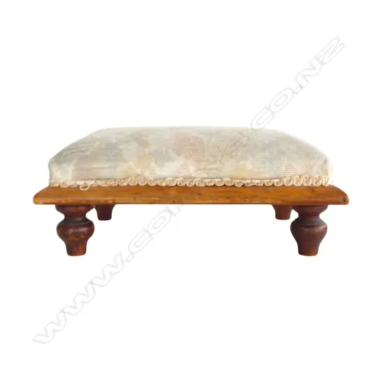 VINTAGE SMALL FOOT STOOL W.345mm
