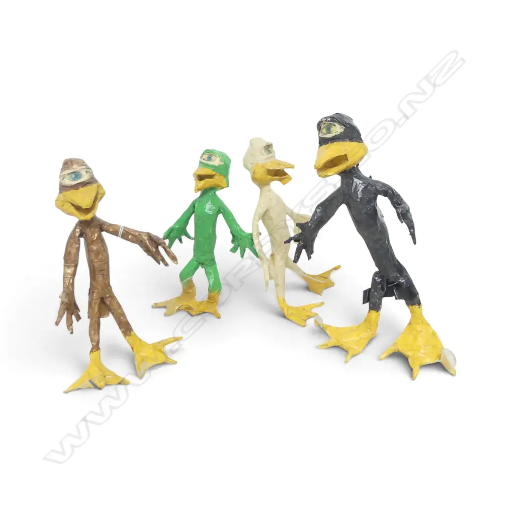 4 PAPER MACHE FIGURES by an American artist Image 1++