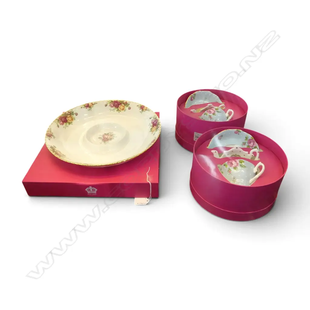 2 BOXED ROYAL ALBERT POLKA BLUE TRIOS + OLD COUNTRY ROSES CHIP & DIP Image 1++