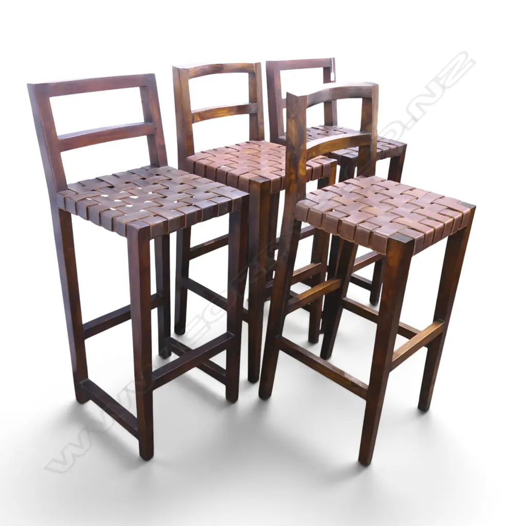 4 BAR STOOLS w. leather seats H.1105mm Image 1++