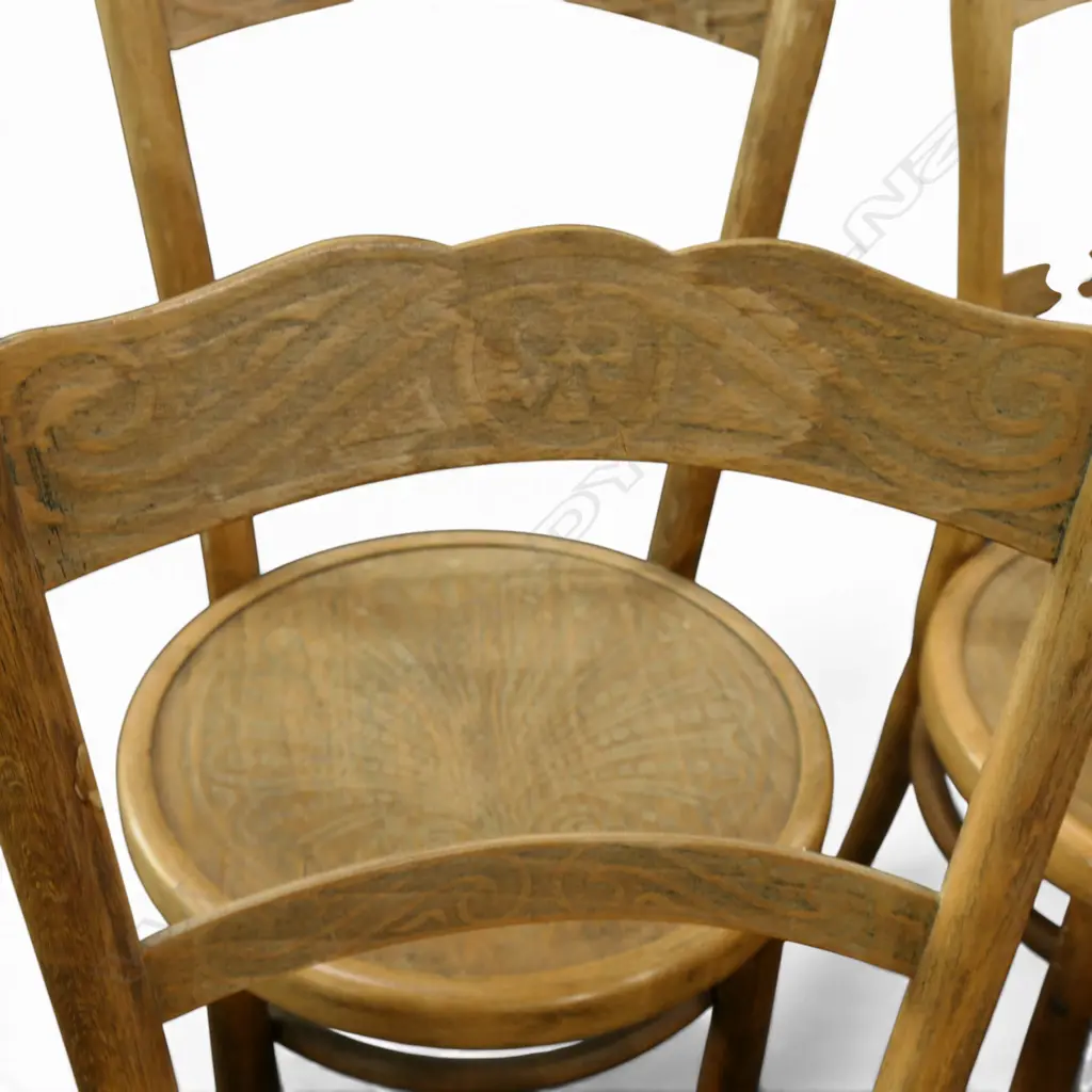 8 BENTWOOD DINING CHAIRS  Image 1++