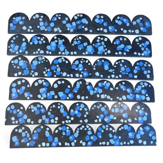 6 PAINTED WOOD THEATRICAL EDGE PANELS L.990mm