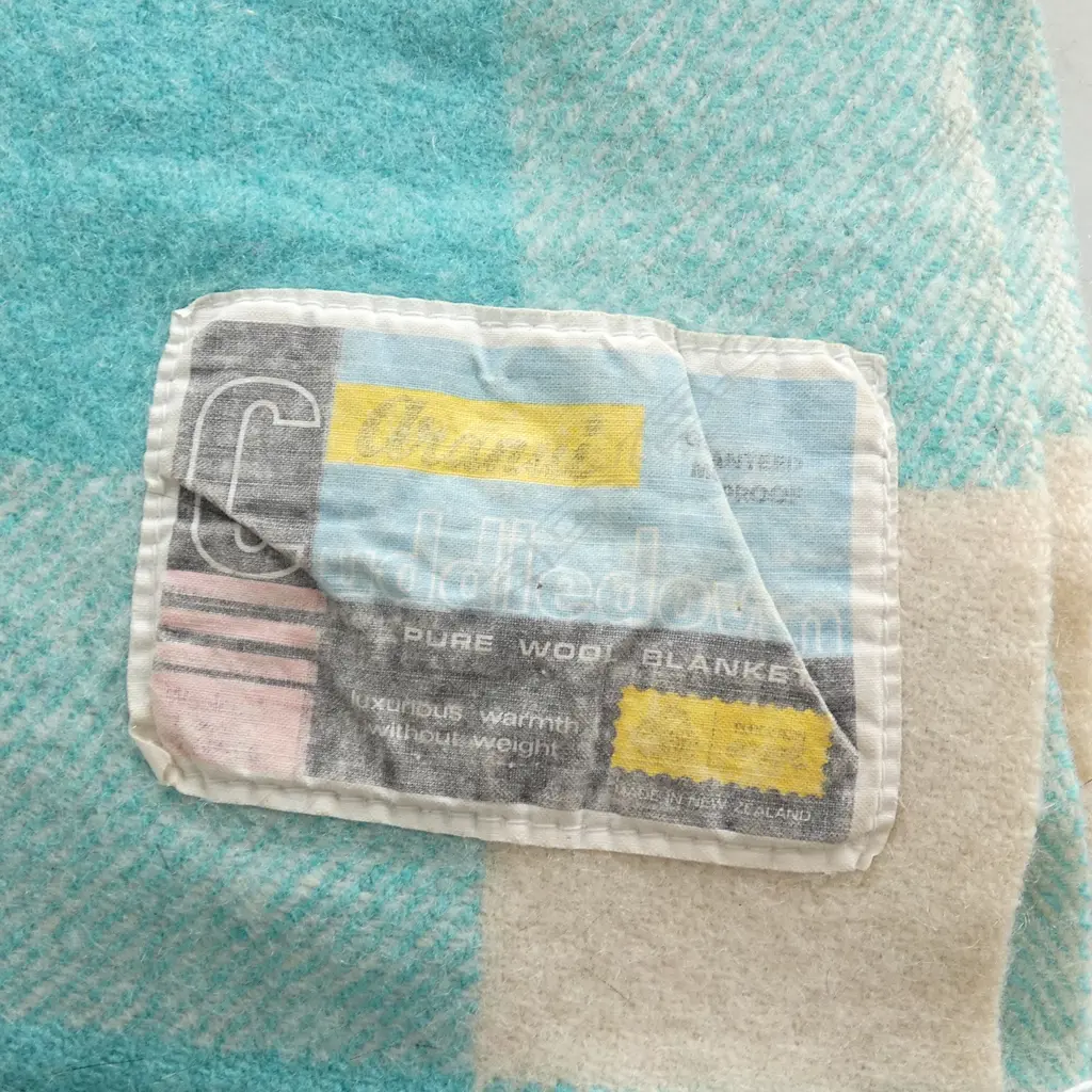 N.Z. PURE WOOL BLANKET  Image 1++