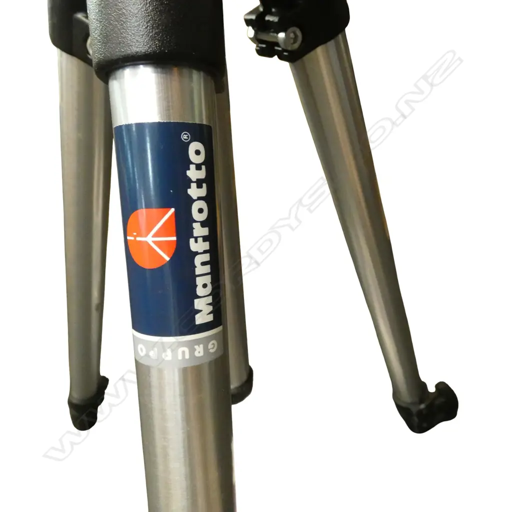 MANFROTTO 141RC CAMERA TRIPOD, BOXED Image 1++