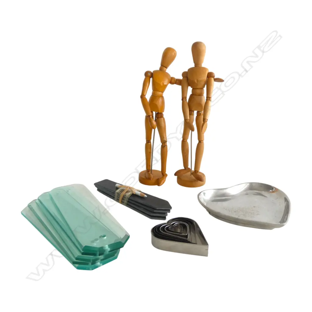 ASST. COLLECTABLES Incl. GLASS PUSH PLATES, 2 ARTICULATED FIGURES, etc Image 1++