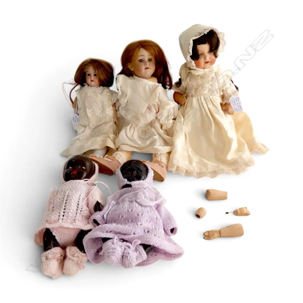 COLLECTION ANTIQUE & VINTAGE DOLLS, 3 GERMAN PORCELAIN w markings to necks Image 1++
