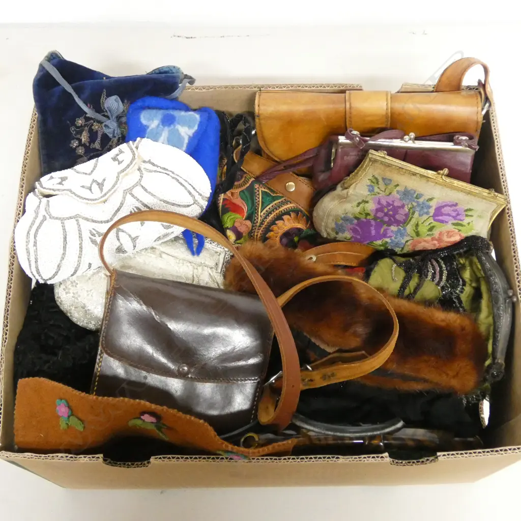 ASST. VINTAGE FASHION PURSES, HANDBAGS, GLOVES etc Image 1++