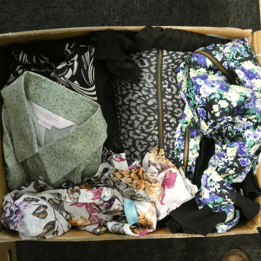 ASST. SZ 14/16 WOMEN'S CLOTHES, INCLDS Country Road  Whitchery & 2 Kate Sylvester bomber jackets, many unworn Image 1++