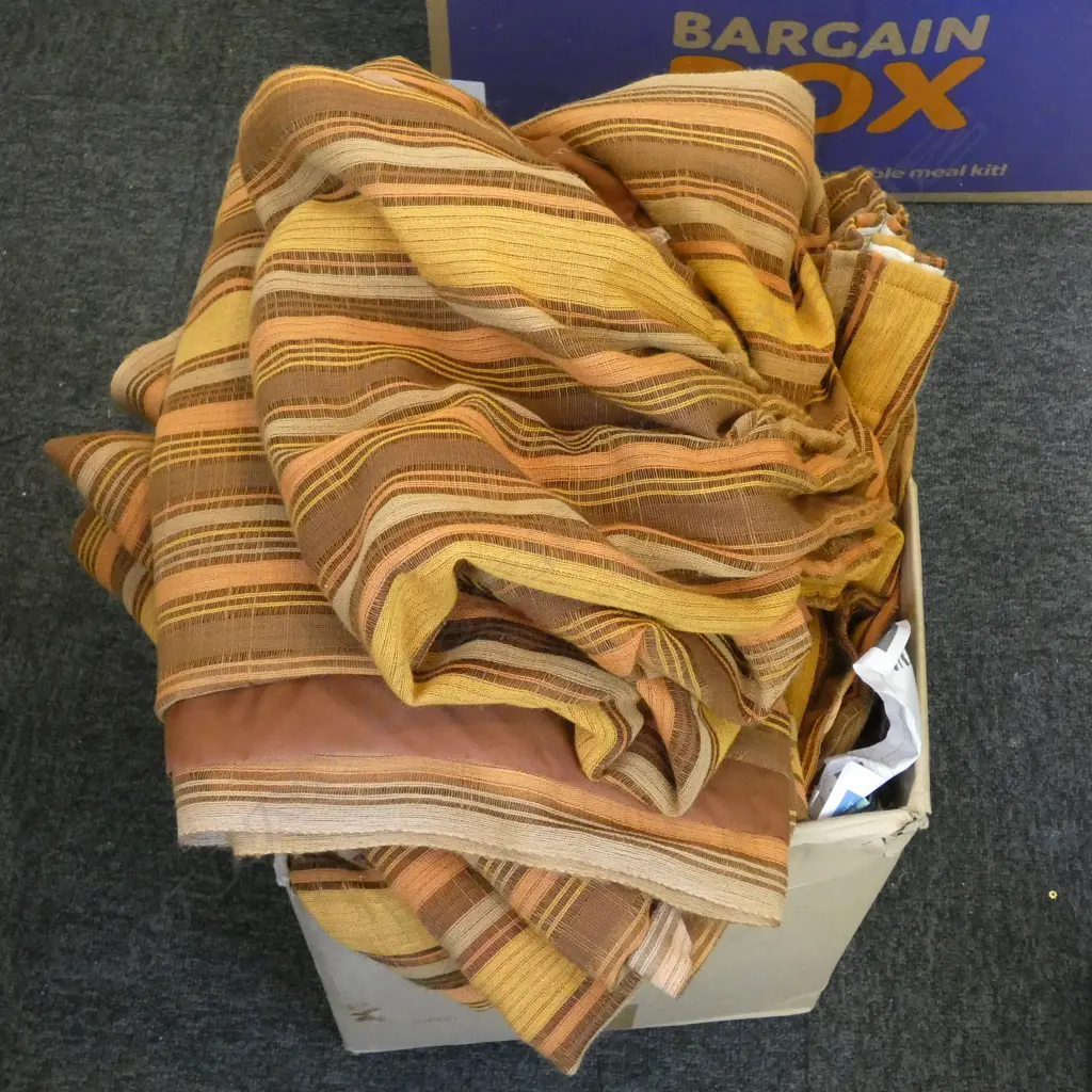 6 Classic 1970’s Fabric Curtains, Earth Vertical Stripe Pattern, very good condition Image 1++
