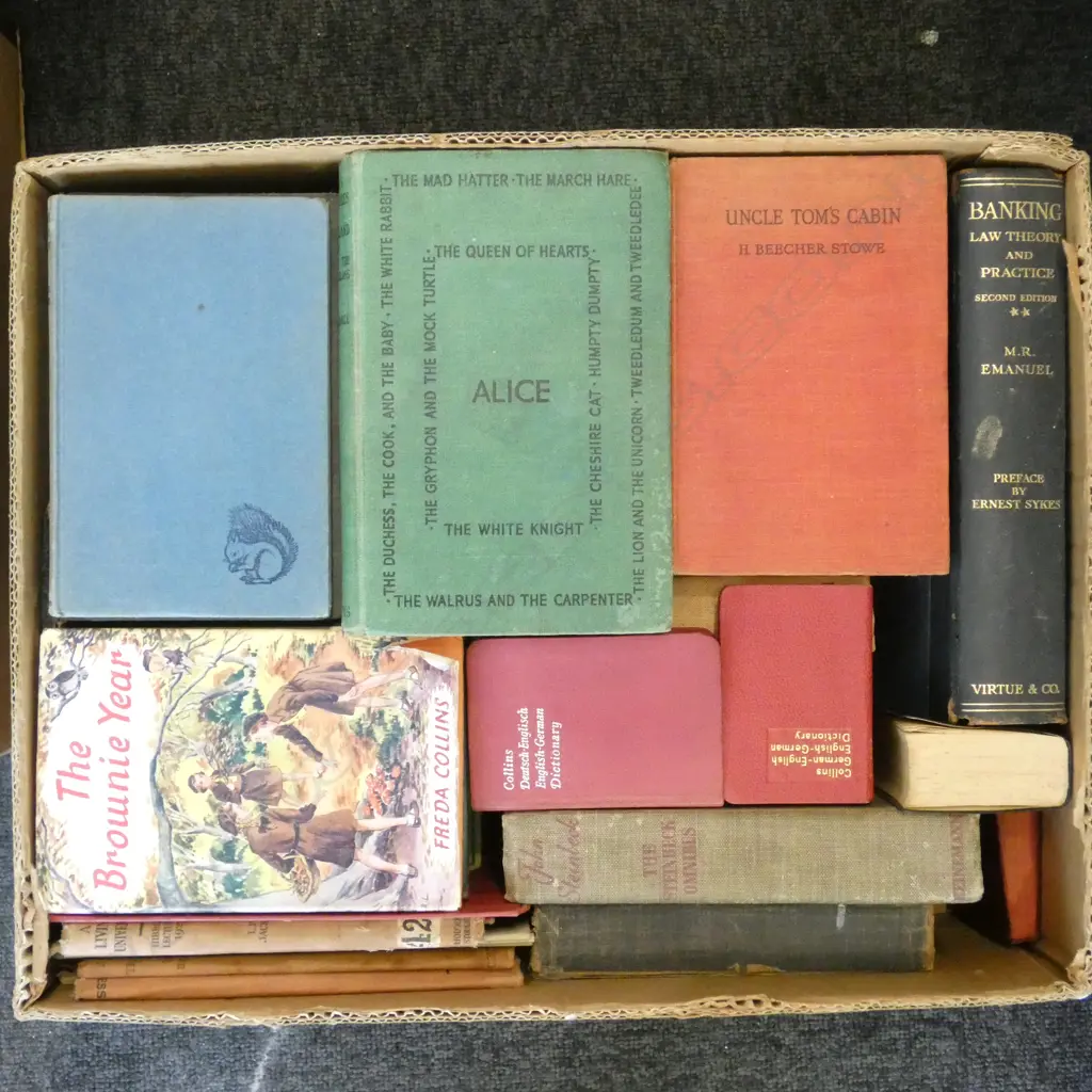 VINTAGE BOOKS Image 1++