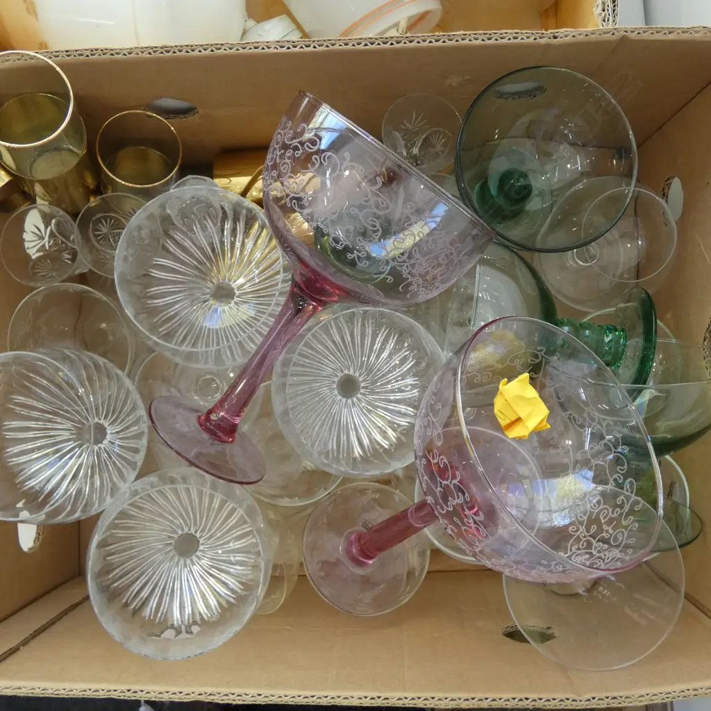BOX OF ASST. GLASS Incl. hollow stem  Image 1++