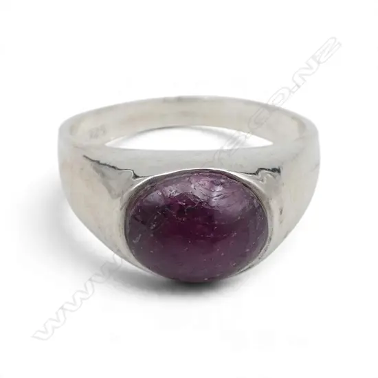 STG SILVER & STAR RUBY RING 4.46gms SIZE T