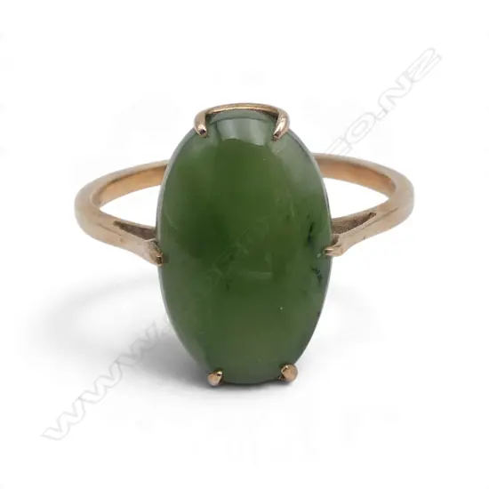 9CT GOLD AND POUNAMU RING 2.11gms SIZE O