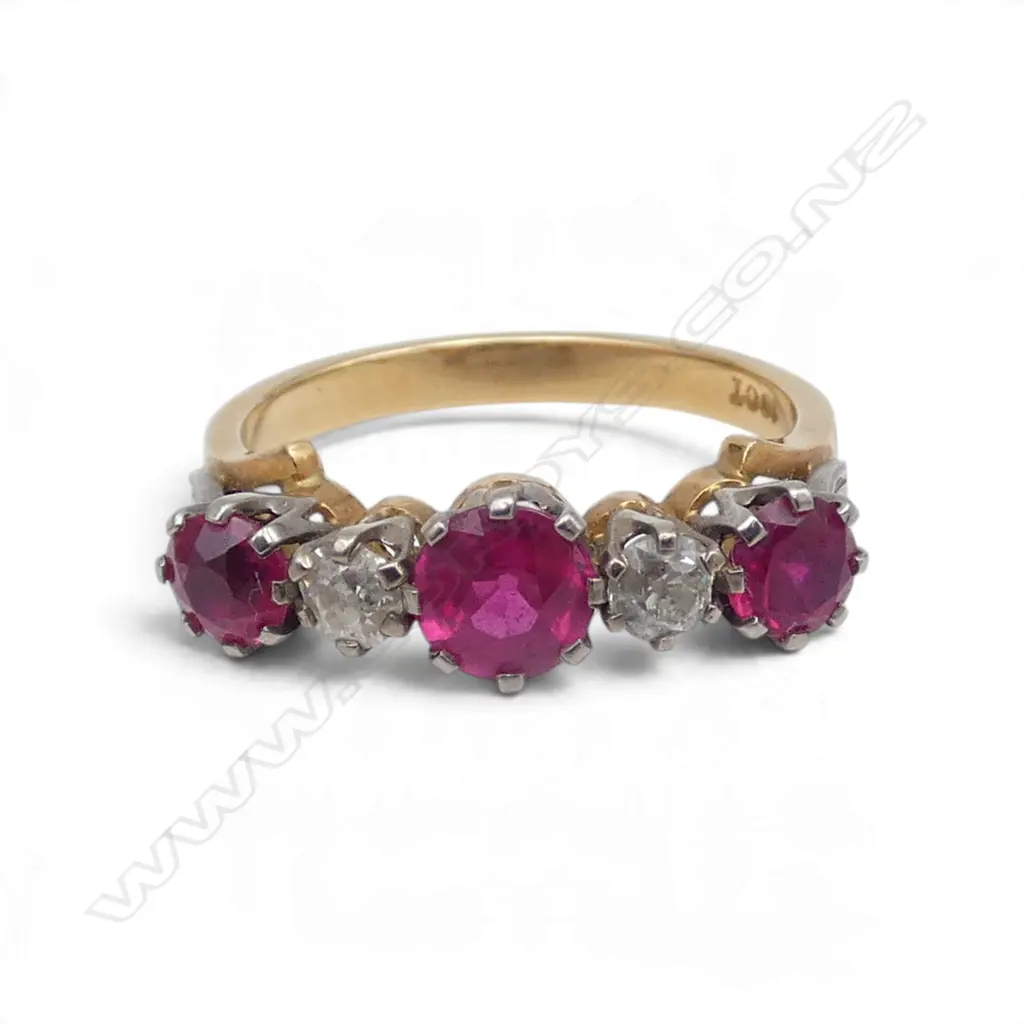 18ct 2 TONE GOLD, DIAMOND & 3 STONE RUBY (natural& syn) ESTATE RING 3.17gms size L Image 1++
