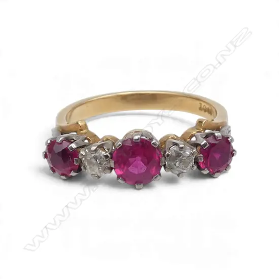 18ct 2 TONE GOLD, DIAMOND & 3 STONE RUBY (natural& syn) ESTATE RING 3.17gms size L