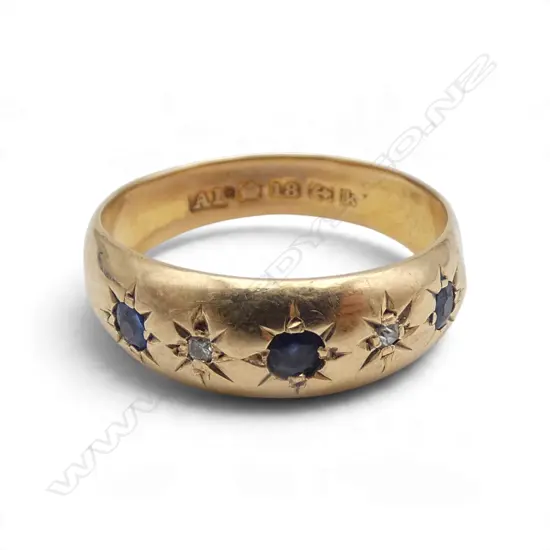 18CT ANTIQUE DIAMOND & SAPPHIRE SYN & NATURAL STONES IN RING, 2gms DENTS