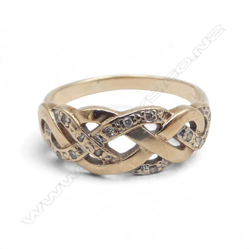9ct GOLD & SMALL DIAMOND SET WEAVE design RING, stamped 9CT, 2.95gms SIZE R Image 1++