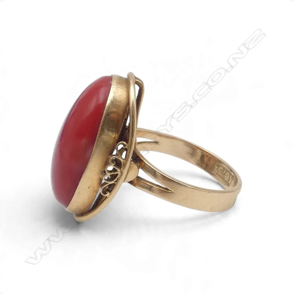 21ct GOLD & CORAL RING 7.94gms SIZE M1/2 Image 1++