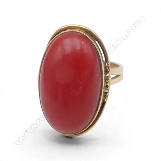 21ct GOLD & CORAL RING 7.94gms SIZE M1/2
