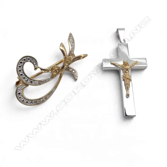 9ct WHT & YELLOW GOLD CROSS PENDANT & 9ct BROOCH missing pearls, 3.67gm