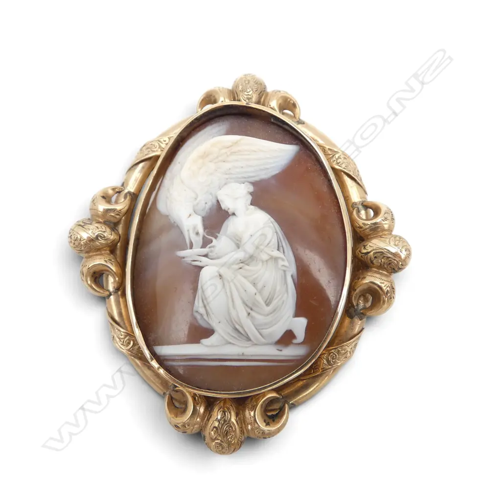 VICTORIAN 9CT GOLD CAMEO BROOCH 'HEBE FEEDING EAGLE OF ZEUS', 18.65gms, W.55mm H.64mm Image 1++