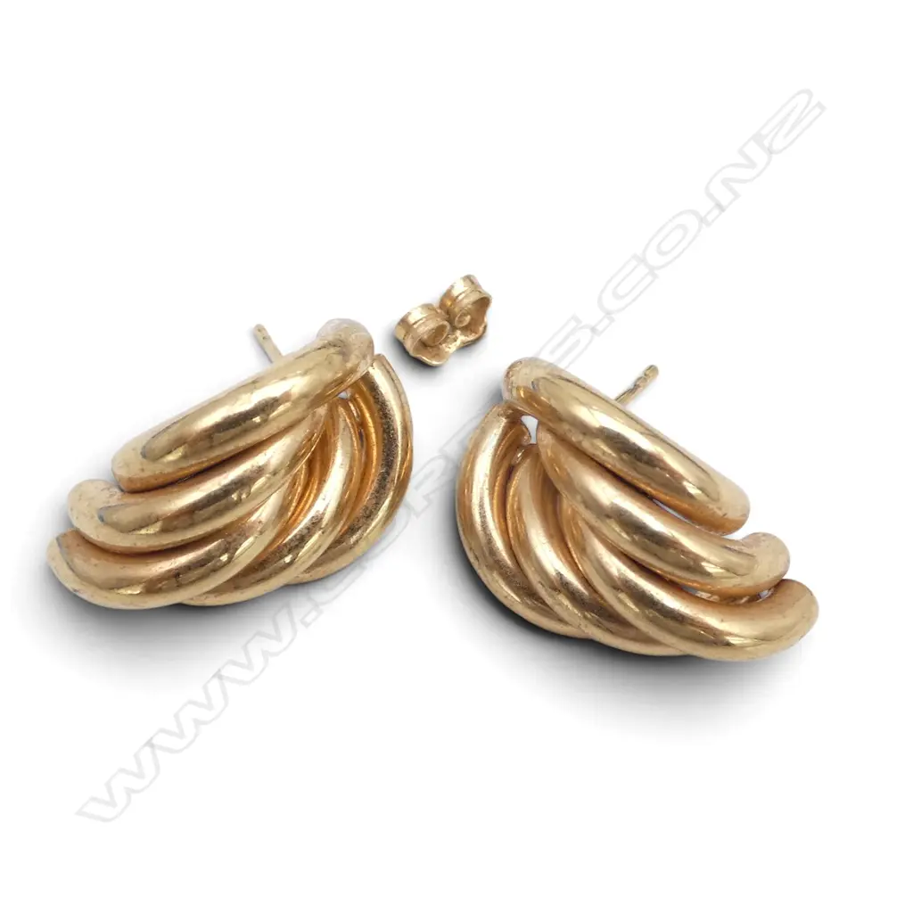 Pair of 9ct gold earrings of 5 curved tubular form 1 butterfly absent 3.2gms Image 1++