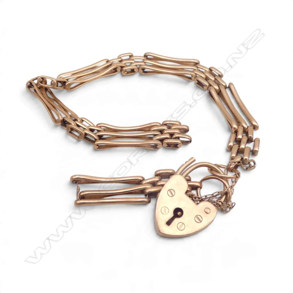 9ct GATE LINK BRACELET w HEART SHAPED PADLOCK CLASP, 13.42gm, needs repair Image 1++