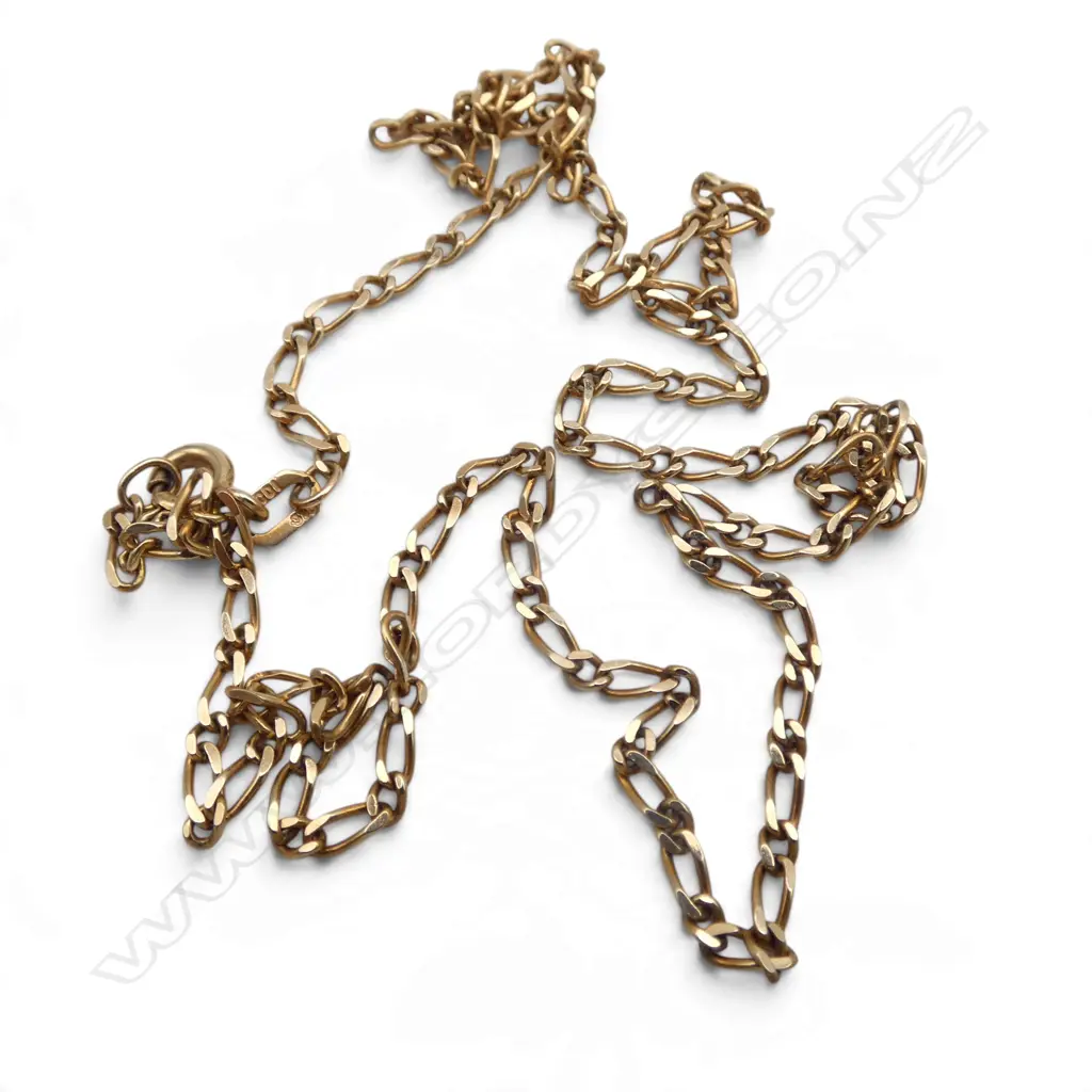 9ct YELLOW GOLD flat link NECK CHAIN. L.440mm. 4.13gms Image 1++