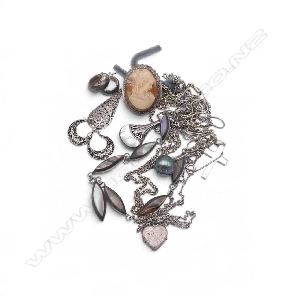 ASST MAINLT SILVER JEWELLERY: NECKLACES + EARRINGS + CAMEO BROOCH ETC.  77gms Image 1++