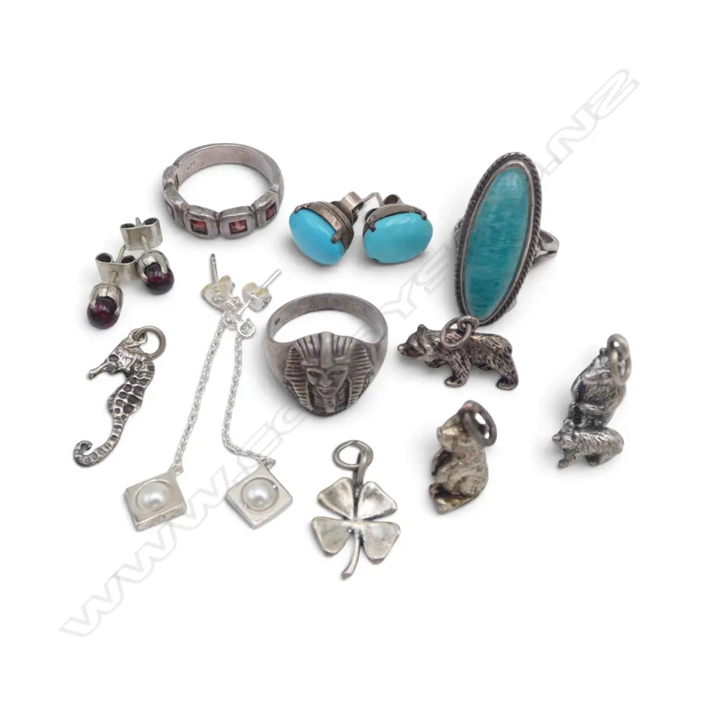ASST. SILVER JEWELLERY: 3 pairs gem earrings + 4 charms (3 bears + seahorse) + 3 RINGS Image 1++