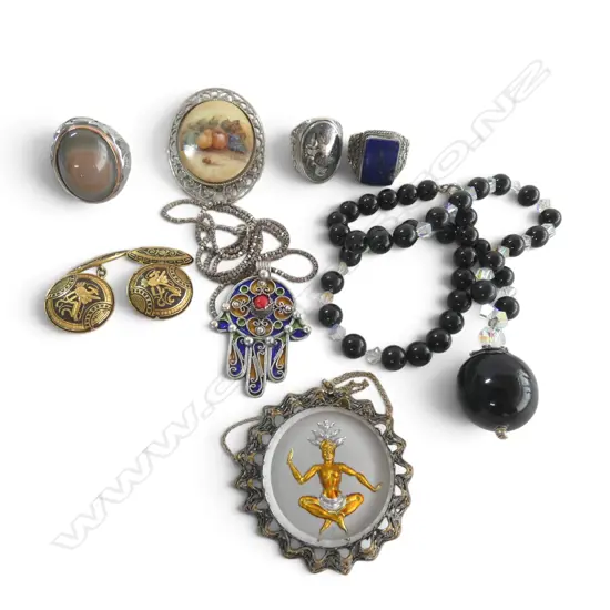 ASST. COSTUME JEWELLERY INCLDS SILVER PCS