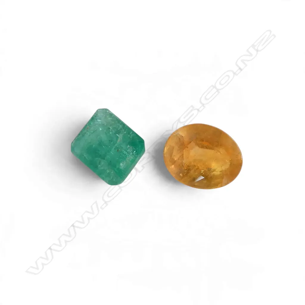 2 LOSE GEMSTONES, OCTAGON CUT EMERALD & OVAL YELLOW SAPPHIRE Image 1++