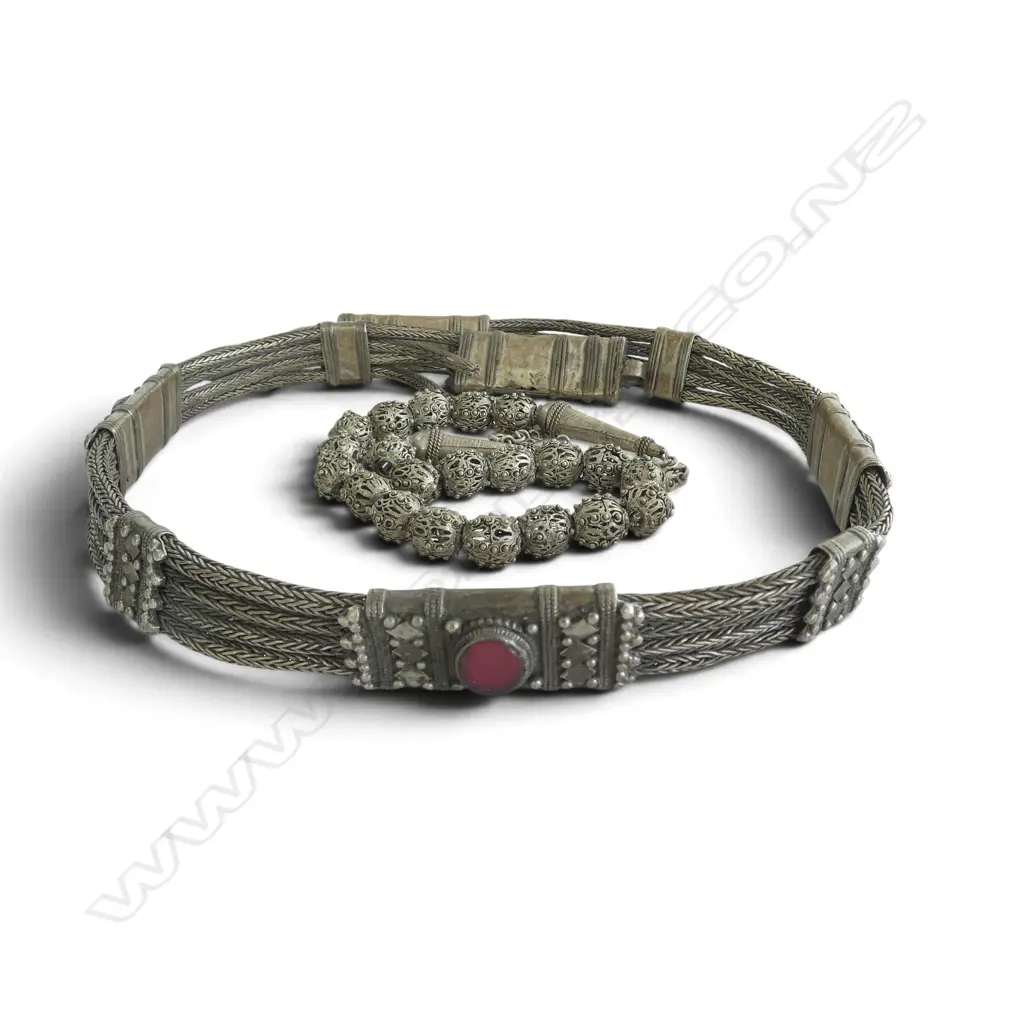 2 ANTIQUE YEMENI or BEDOUIN SILVER PLATE? KIRDAN BRIDAL NECKLACE AND BELT Image 1++