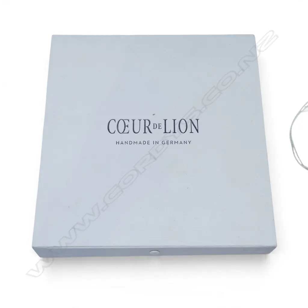 COEUR de LION GEO CUBE NECKLACE & EARRINGS, BOXED Image 1++