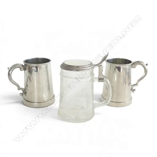 THREE TANKARDS INCL. TOWER OF LONDON SOUVENIRS