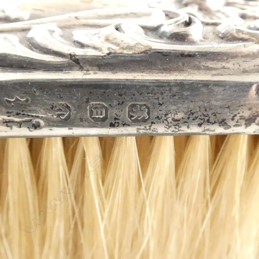 2 VICTORIAN STG SILVER BRUSHES, BIRMINGHAM 1896 & 1898 Image 1++