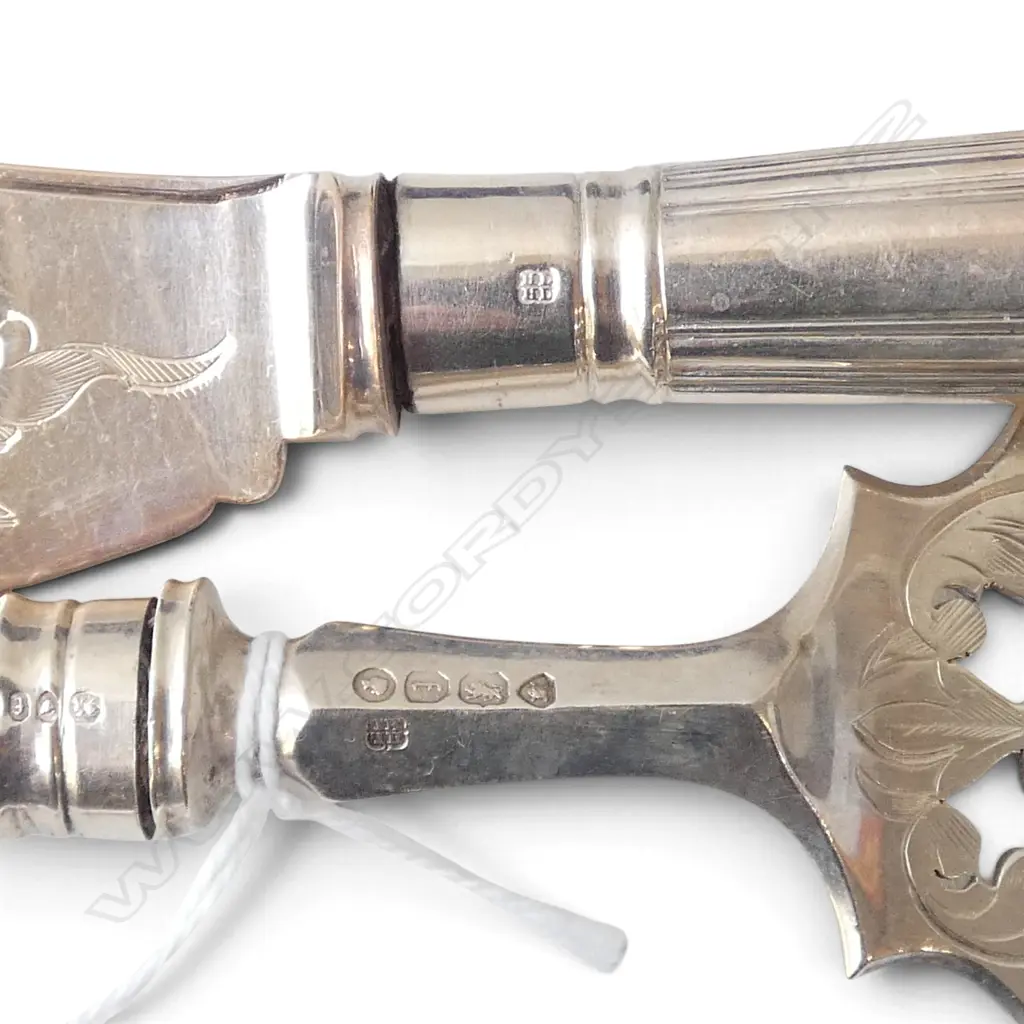 STG SILVER FISH SERVERS, LONDON 1861 CASED Image 1++