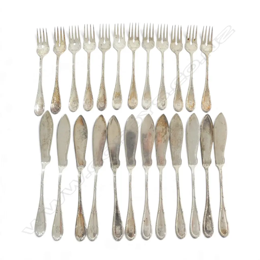 24 .800 GERMAN SILVER FISH KNIVES & FORKS 1115gms Image 1++