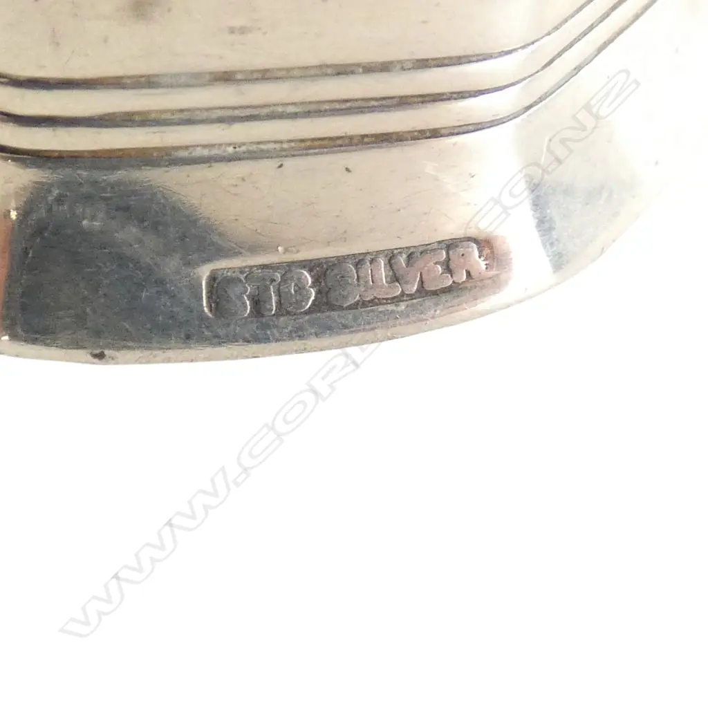 4 STG SILVER NAPKIN RINGS, NO INITIALS, SILVER STAMPS, 97gms Image 1++