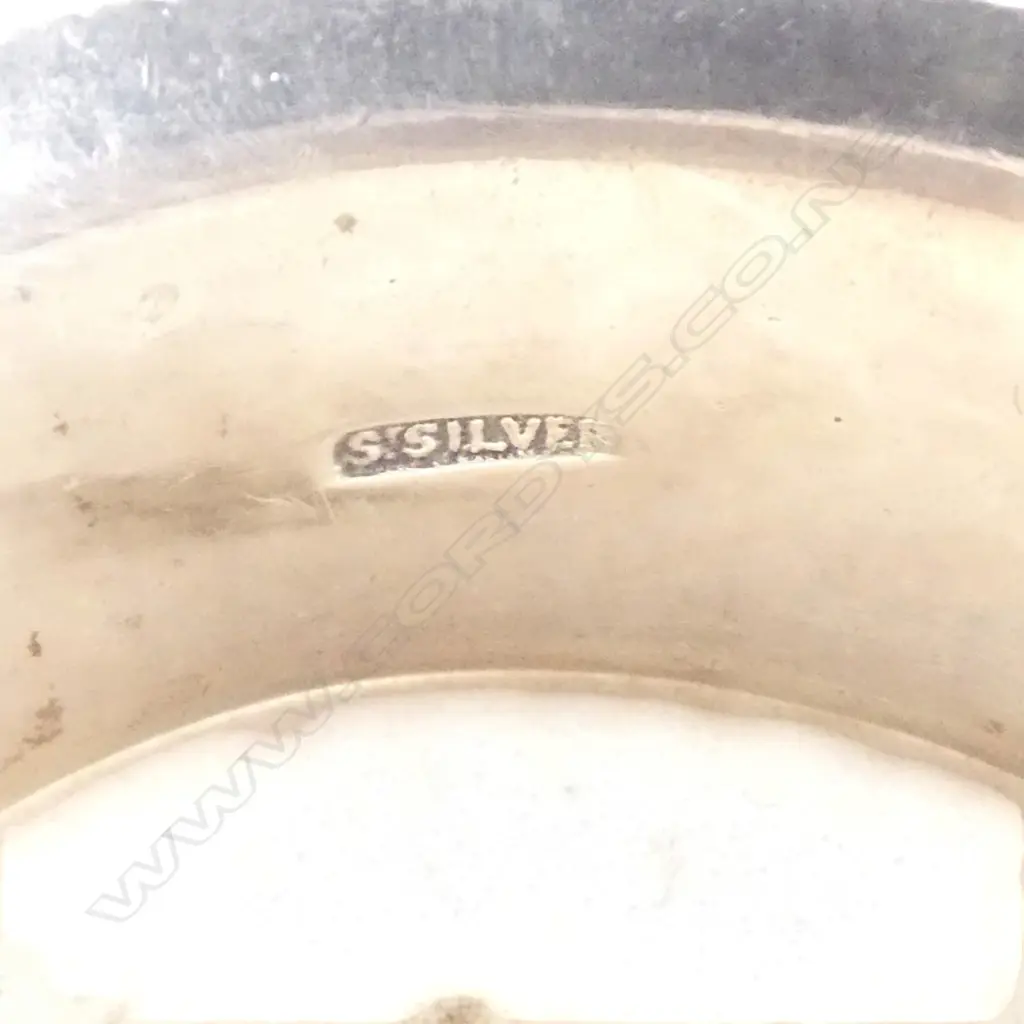 4 STG SILVER NAPKIN RINGS, NO INITIALS, SILVER STAMPS, 97gms Image 1++