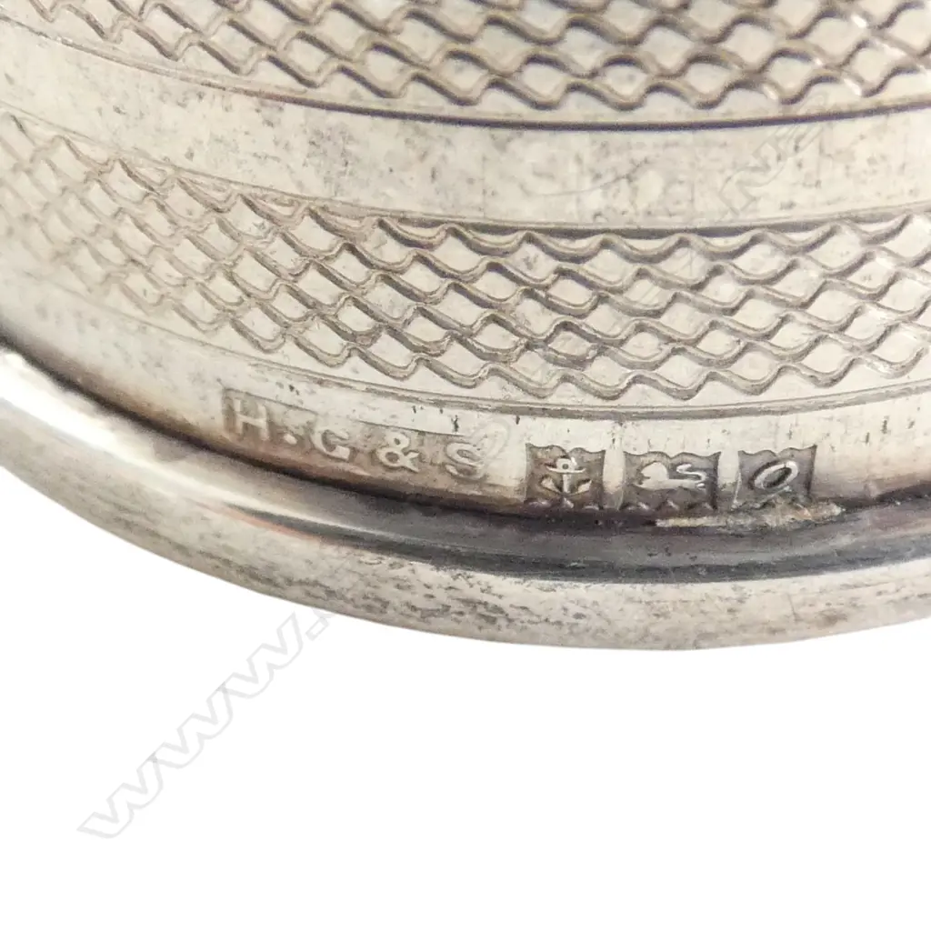 3 STG SILVER NAPKIN RINGS, ENGINE TURNED DECORATION, NO INITIALS, ENGLISH HALLMARKS, 66gms Image 1++