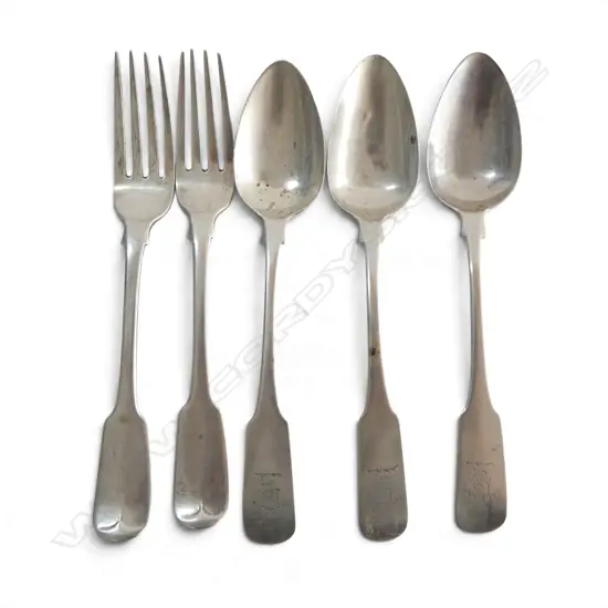 5 PCS STG SILVER - 2 GEO.IV FORKS DUBLIN 1810 & 3 WM.IV SPOONS DUBLIN 1834, ENGRAVED CREST, 164gms, SOME WEAR, L.170m