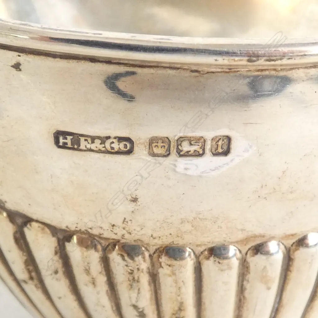 STG SILVER MILK JUG & SUGAR BOWL, REEDED DECORATION, SHEFFIELD 1911, 156gms, H.65mm L.105-145mm Image 1++