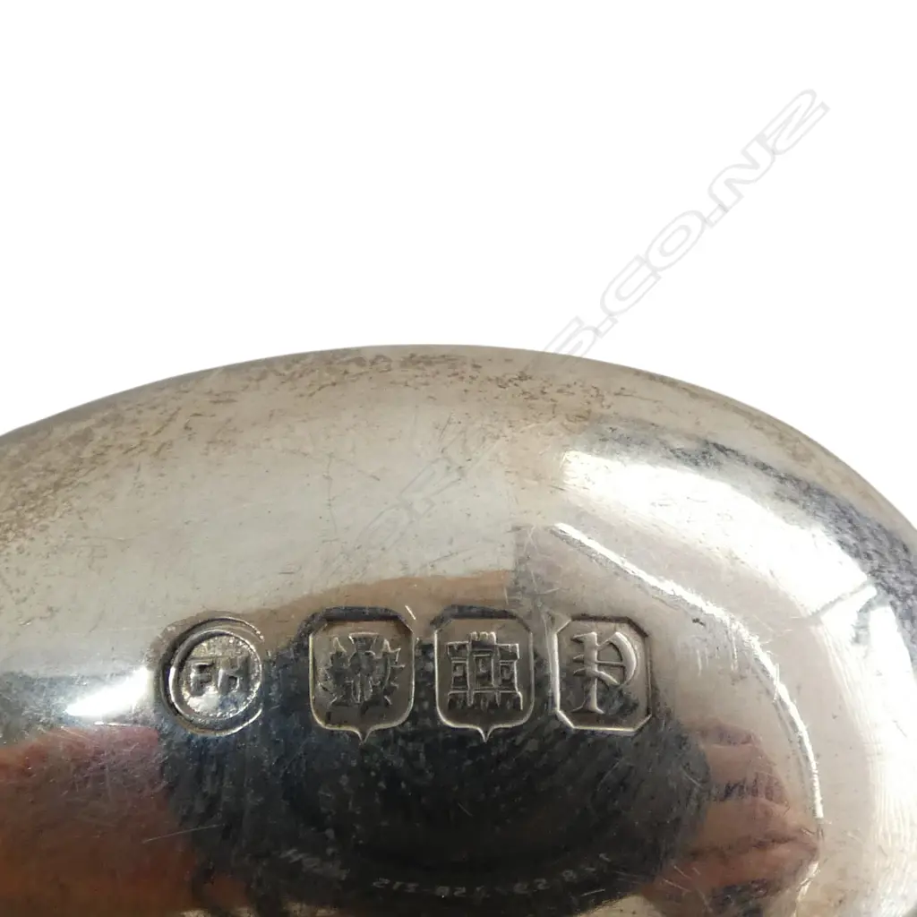 STG SILVER SUGAR SHOVEL & TEASPOON 45gms Image 1++