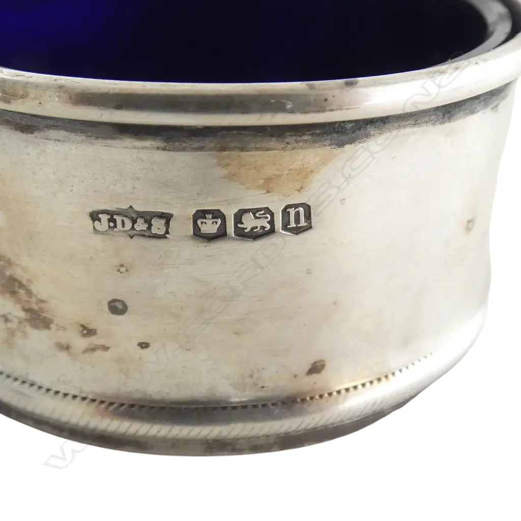 STG SILVER EARLY 20thC 3 PCE CRUET SET 106gms excluding blue glass liners Image 1++