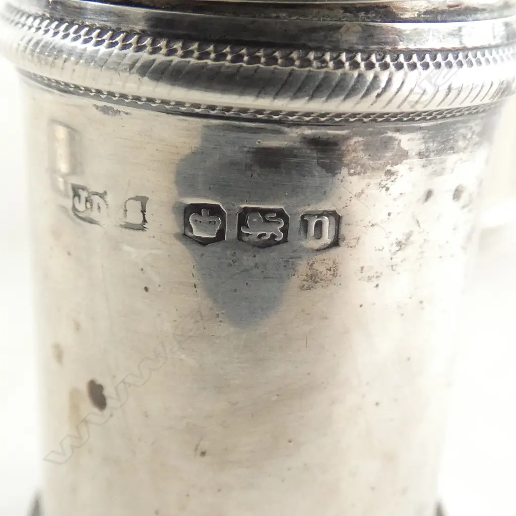 STG SILVER EARLY 20thC 3 PCE CRUET SET 106gms excluding blue glass liners Image 1++