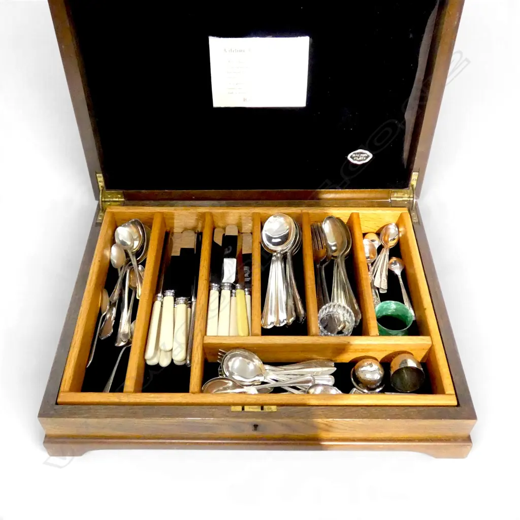 CANTEEN w. ASST. EP CUTLERY ETC Image 1++