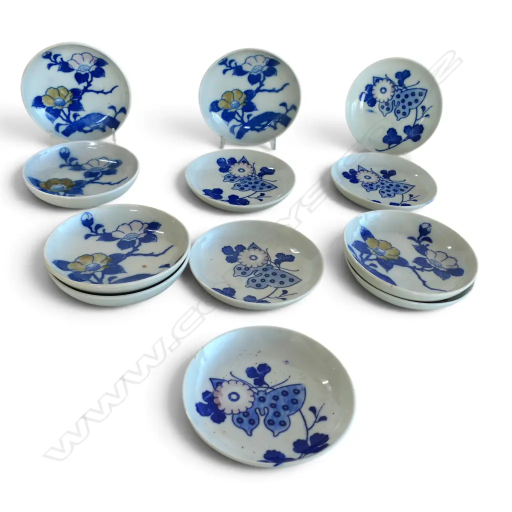 12 SML VINTAGE JAPANESE DISHES, Dia.120mm Image 1++