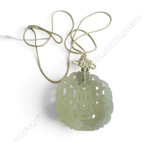 CARVED JADE PENDANT H.55mm