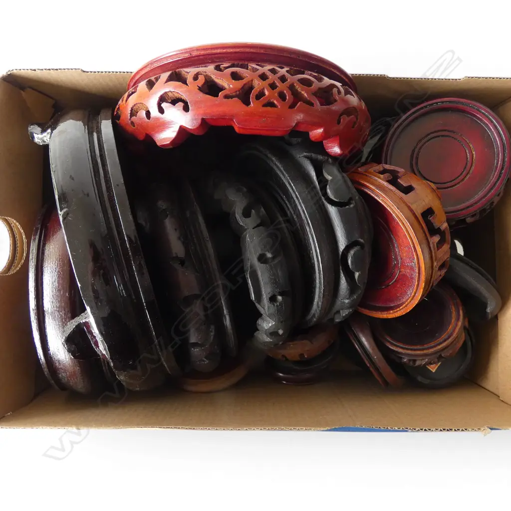 ASST CHINESE WOODEN STANDS VARIOUS SIZES Image 1++